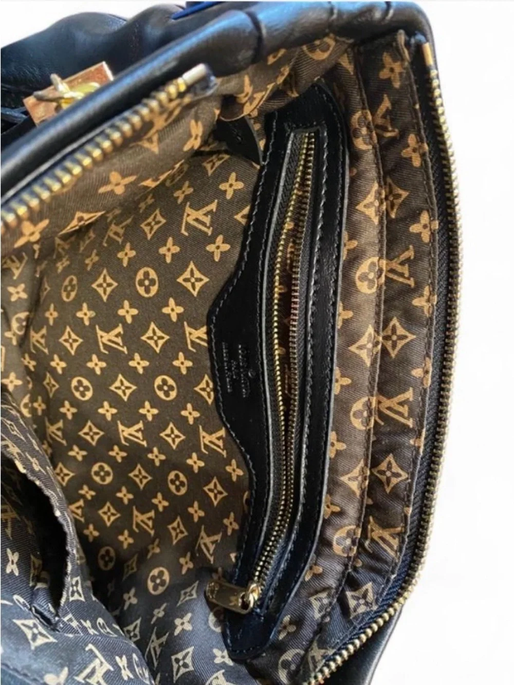Louis Vuitton Designer Black Leather Shoulder Bag with Chain Strap